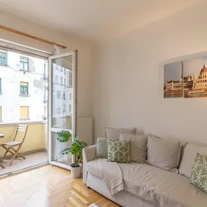 Riverside Balcony With View To Danube Apartmán Budapešť